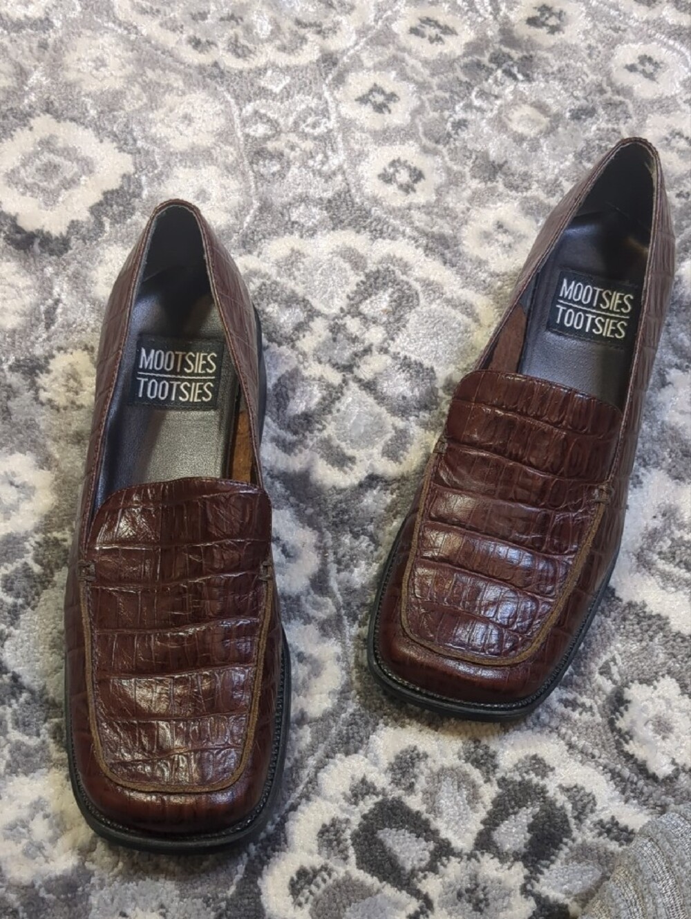 Mootsies Tootsies Burgundy Croc-Embossed Leather Slip-On Loafers, Women's Size 7
